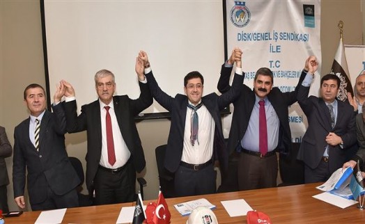 BAŞKAN HAZİNEDAR´DAN TAŞERON İŞÇİLERE MÜJDE