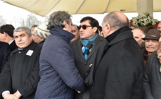 DOĞAN ŞENYURT´UN ACI GÜNÜNDE BAŞKAN HAZİNEDAR´DAN DESTEK