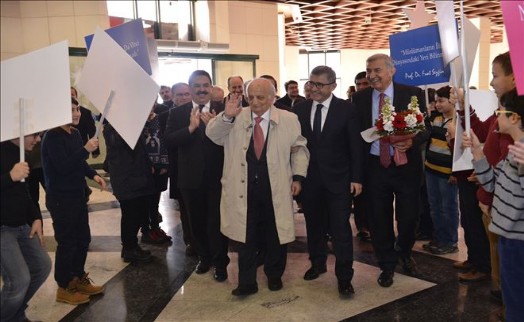 FUAT SEZGİN ÜSKÜDAR´DA ÖĞRENCİLERLE BULUŞTU