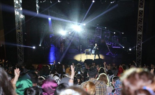 Zeytinburnu´nda Yusuf Güney´den Gençlere Konser Ziyafeti