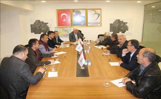 BEYLİKDÜZÜ´NDE HAVAİ ELEKTRİK HATLARI YER ALTINA İNİYOR