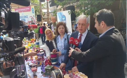 ´TARİHİ EYÜP OYUNCAKLARI FESTİVALİ´ TÜRKİYE´YE TANITILDI