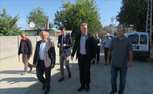 Başkan Cem Kara, Aydınlar Mahallesi´nde İncelemelerde Bulundu