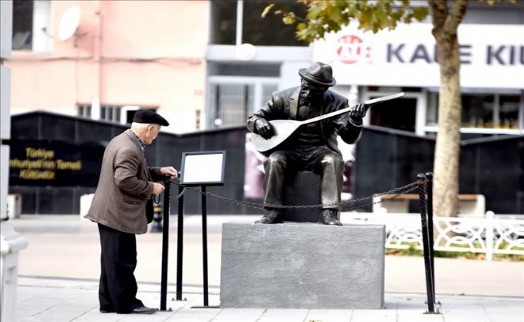 AŞIK VEYSEL 123 YAŞINDA