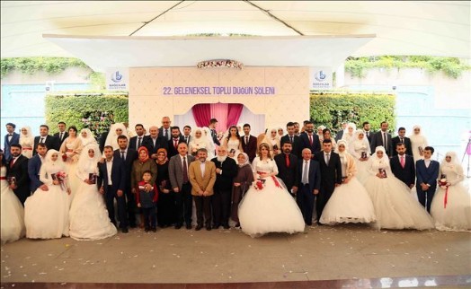 ?25 Çift Toplu Düğün Şöleni´nde Evet Dedi?