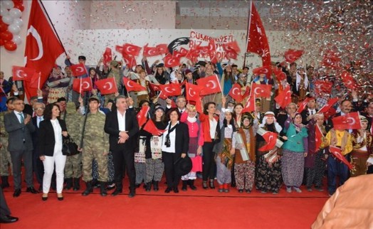 Çatalca´da 29 Ekim Cumhuriyet Bayramı Coşkuyla Kutlandı