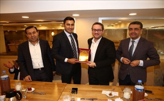 Kartoğlu´ndan Derik´e Yardım Sözü