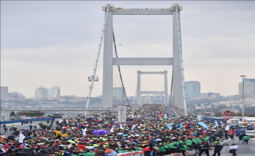 VODAFONE 39. İSTANBUL MARATONU´NDA KITALAR ÇOCUKLAR İÇİN BİRLEŞTİ