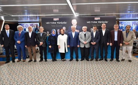 ÜSKÜDAR BELEDİYESİ MUSTAFA ATAŞ´IN SİYASETTE 40. YIL ETKİNLİĞİNE EV SAHİPLİĞİ YAPTI