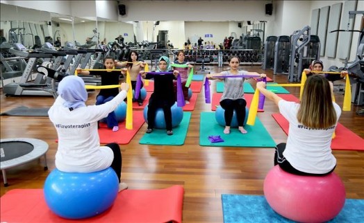 ?Engelli aileleri sıkıntılarını pilates topuyla atıyor?