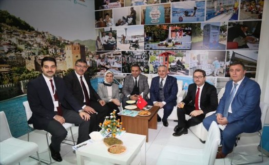Başkan Remzi Aydın, Engelsiz Yaşam Fuarı´nda ESER´i ziyaret etti