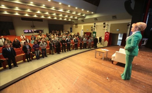 Spiker Işıl Açıkkar İnsanları Etkileme Sanatı ve Hitabet Semineri İle Eğlenceli Dakikalar Yaşattı