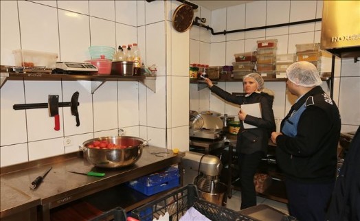Gaziosmanpaşa Belediyesi Zabıta Ekiplerinden Gıda Sektörüne Hijyen Denetimi