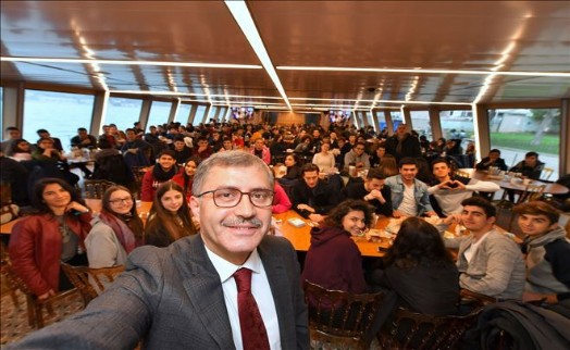 DERS ZİLİ HER PERŞEMBE ÜSKÜDAR VALİDE SULTAN GEMİSİ´NDE ÇALIYOR