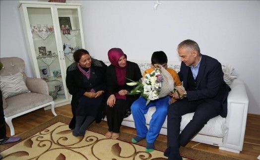BAŞKAN POYRAZ´DAN DÜNYA ENGELLİLER GÜNÜ ZİYARETLERİ