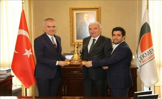İSTANBUL BÜYÜKŞEHİR BELEDİYE BAŞKANI MEVLÜT UYSAL´DAN ÇEKMEKÖY´E ZİYARET