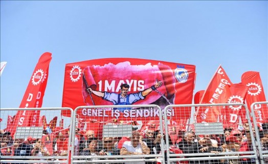 Başkan Kılıç, 1 Mayıs´ta Çalışanlarıyla Birlikte Yürüdü