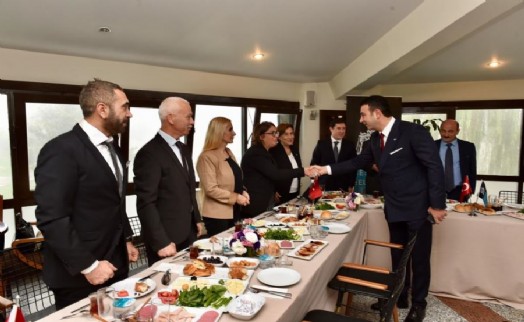 BEŞİKTAŞ'TA MUHTARLAR GÜNÜ TÖRENLE KUTLANDI