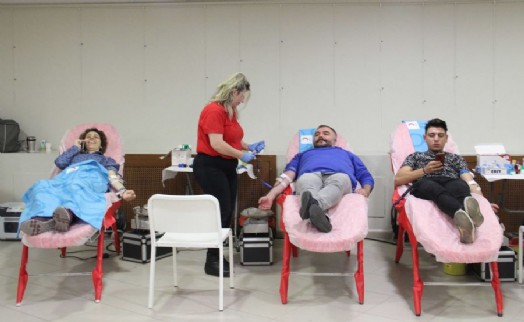KARTAL BELEDİYESİ'NDEN KAN BAĞIŞI KAMPANYASI