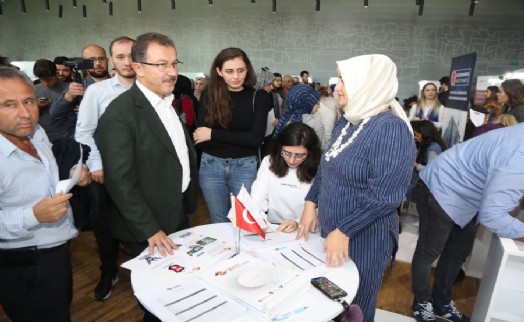 EYÜPSULTAN'DAKİ KARİYER VE İSTİHDAM PROGRAMINA YOĞUN İLGİ