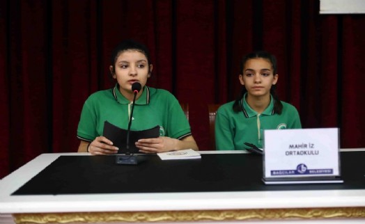 BAĞCILAR'DA SURİYELİ ÇOCUKLAR SAVAŞIN ACI YÜZÜNÜ ANLATTI
