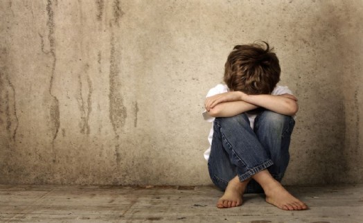 İŞTE ÇOCUKLARDA DEPRESYONA YOL AÇAN 5 NEDEN!