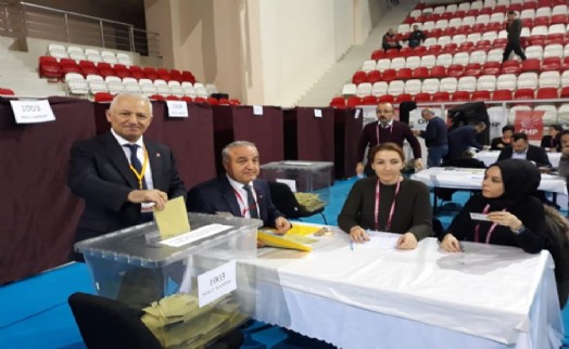 CHP ÇEKMEKÖY'DE DELEGELER ‘KIZILDAŞ' DEDİ