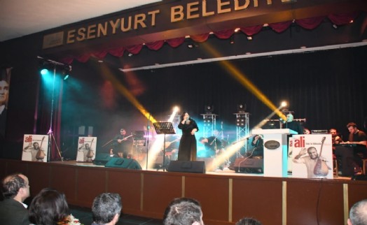 KIVIRCIK ALİ UNUTULMAYAN TÜRKÜLERİYLE ESENYURT'TA ANILDI