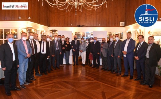 BAŞKANDAN MUHTARLAR GÜNÜ'NE ÖZEL YEMEK
