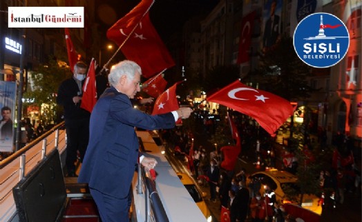 ŞİŞLİ CUMHURİYET BAYRAMI'NI ATATÜRK EVİ'NDE KUTLADI