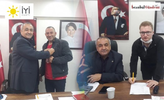 İYİ PARTİ GAZİOSMANPAŞA'DA YENİ ÜYELERE ROZETLERİ TAKILDI