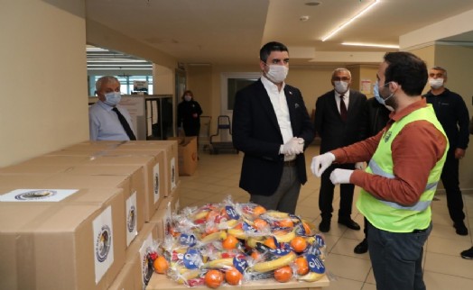 KARTAL BELEDİYESİ'NDEN SAĞLIK EMEKÇİLERİNE GIDA DESTEĞİ