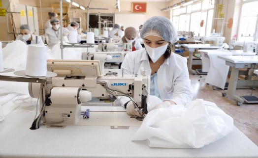 KAĞITHANE'DE GÜNLÜK 10 BİN MASKE ÜRETİLİYOR
