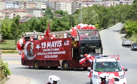 ÇEKMEKÖY'DE 19 MAYIS'A BANDOLU KUTLAMA KORTEJİ