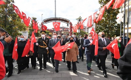 Sancaktepe'de dolu dolu 98.yıl coşkusu
