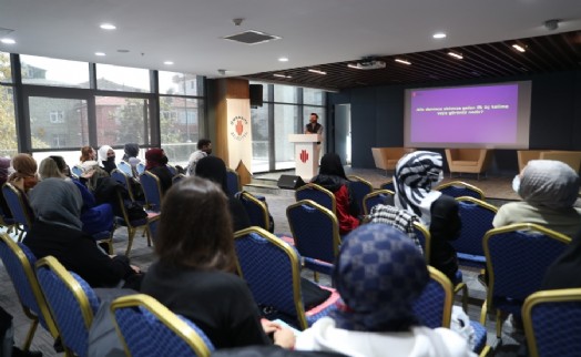 Ümraniye'de ‘Aile Okulu' eğitimlere başladı
