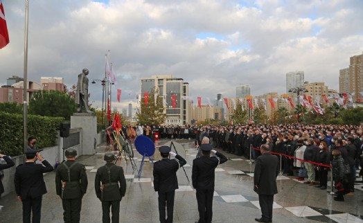 Ataşehir Ata'sını saygı ve minnetle andı