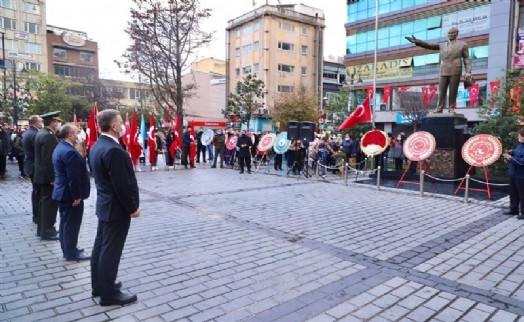 Ulu önder Atatürk Gaziosmanpaşa'da saygıyla anıldı