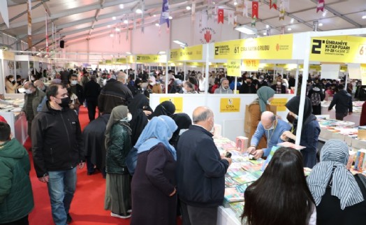 Ümraniye Kitap Fuarı'na yoğun ilgi