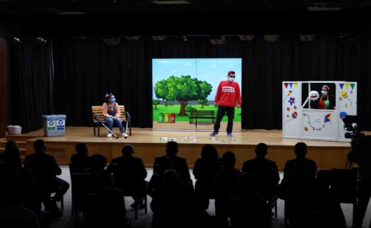 Bağcılar'da engelliler, tiyatro oyununda buluştu