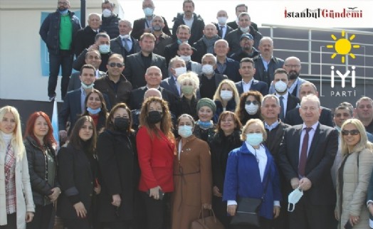 İYİ PARTİ SARIYER'DEN 150 YENİ ÜYEYE ROZET TAKDİMİ