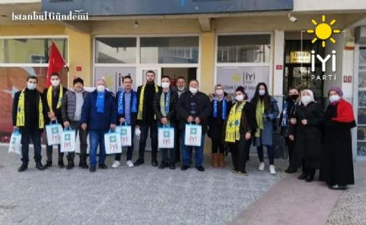 İYİ PARTİ ÜSKÜDAR'DAN ŞEHİTLER İÇİN KUR'AN TİLAVETİ