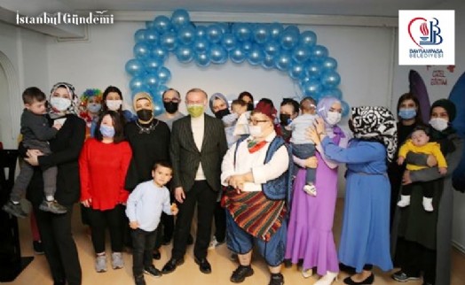 BAŞKAN AYDINER, DOWN SENDROMLU GENÇLERLE BİR ARADA