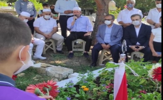 İYİ Parti Kartal'dan 15 Temmuz şehidine anma