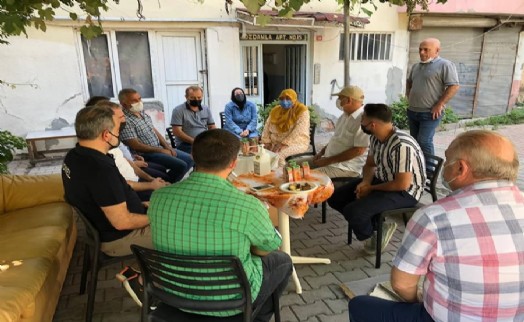 AK Parti Küçükçekmece'den Yeşilyurt Ailesine Taziye Ziyareti