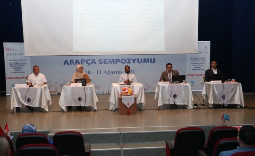 Ümraniye'de ‘Günümüzde ve Gelecekte Arapça Sempozyumu' Düzenlendi