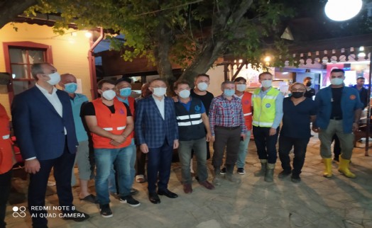 Oktay ve Gül'den afet bölgesinde özveriyle çalışan Bağcılar Belediyesi'ne teşekkür
