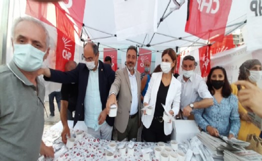 CHP Bağcılar İlçe Örgütü'nün aşure ikramına yoğun ilgi