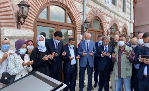 Sarıyer'de restorasyonu tamamlanan tarihi Hacı Kemalettin Camii ibadete açıldı