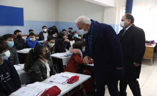 Başkan İsmet Yıldırım öğrencilerle buluştu